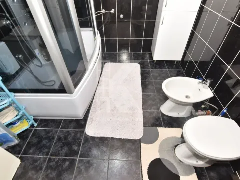 Rent, house, 752m², Zelenika, Podgorica - image 22