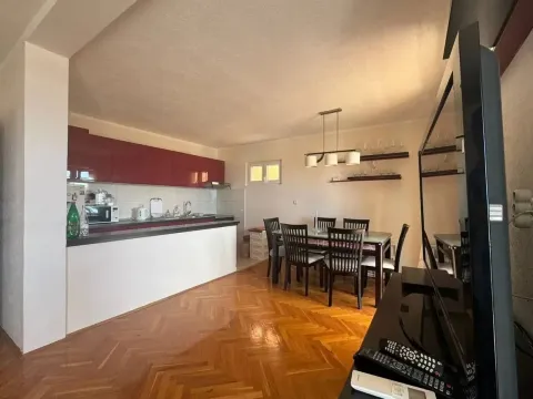 Prodaja, četvorosoban stan, 176m², Petrovac, Budva - image 9