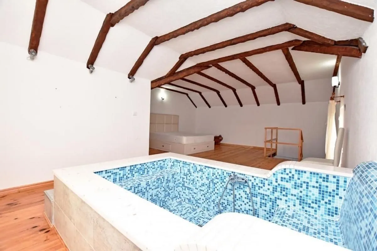 Prodaja, kuća, 290m², Herceg Novi, Crna Gora