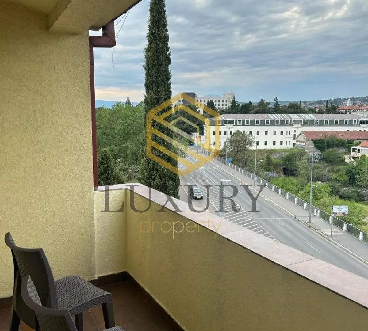 Izdavanje, jednosoban stan, 36m², Drač, Podgorica