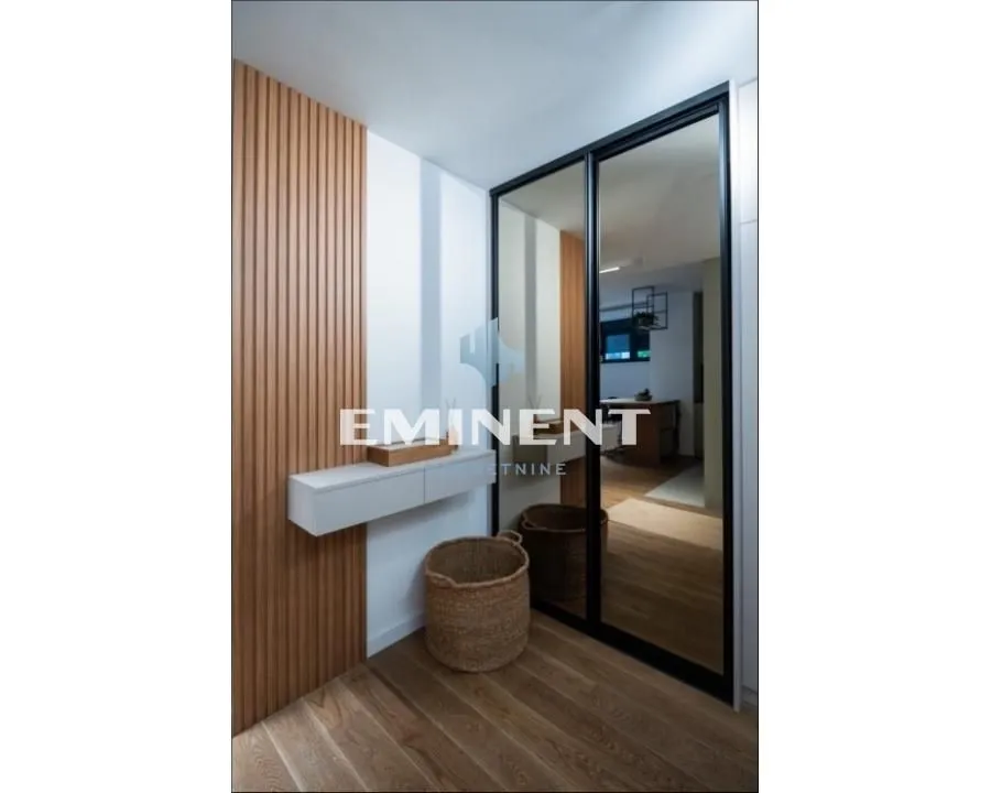 Rent, three bedroom apartment, 116m², Voždovac Sve Podlokacije, Beograd