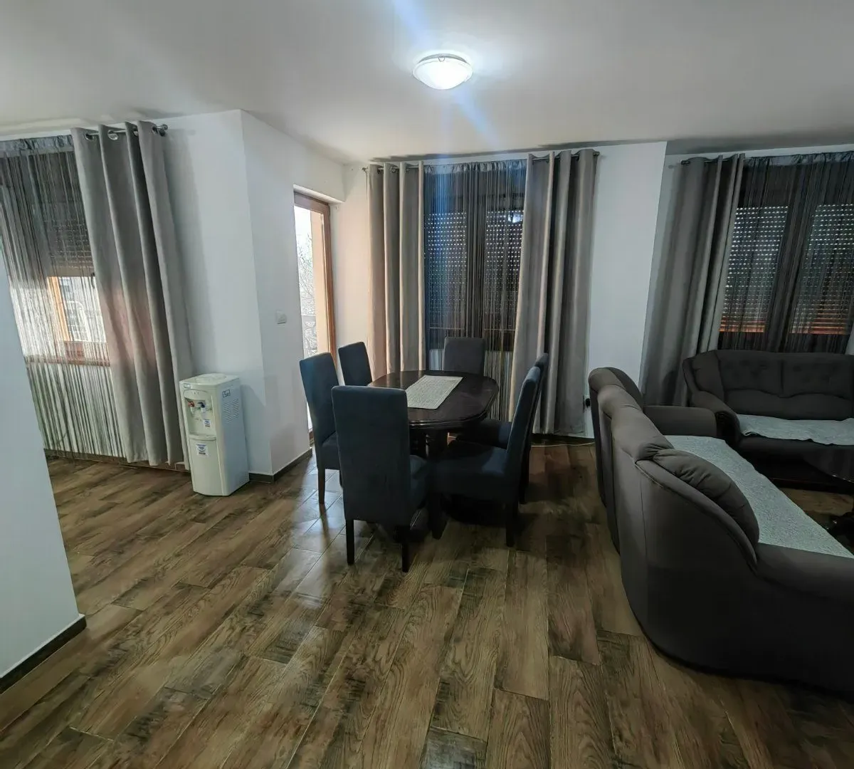 Izdavanje, dvosoban stan, 54m², Mala Amerika, Zrenjanin