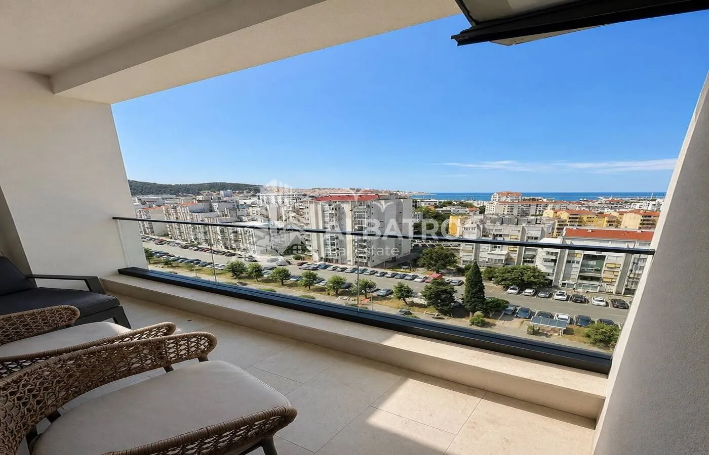 Sale, two bedroom apartment, 105m², Centar, Bar