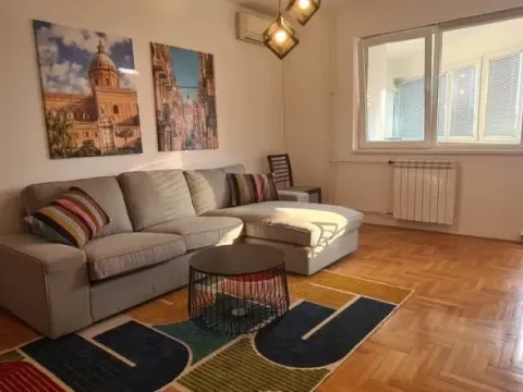 Stan in Bežanijska Kosa Sve Podlokacije