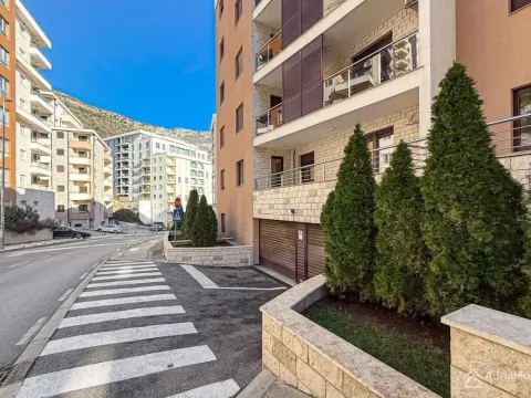 Prodaja, jednosoban stan, 53m², Bečići, Budva - image 8