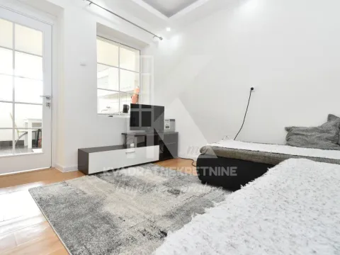Izdavanje, jednosoban stan, 50m², Momišići, Podgorica - image 2