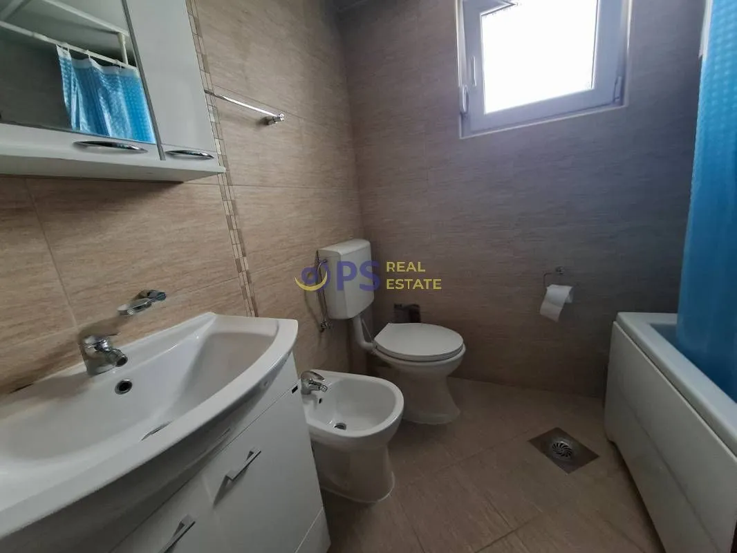 Prodaja, trosoban stan, 77m², Bar, Crna Gora