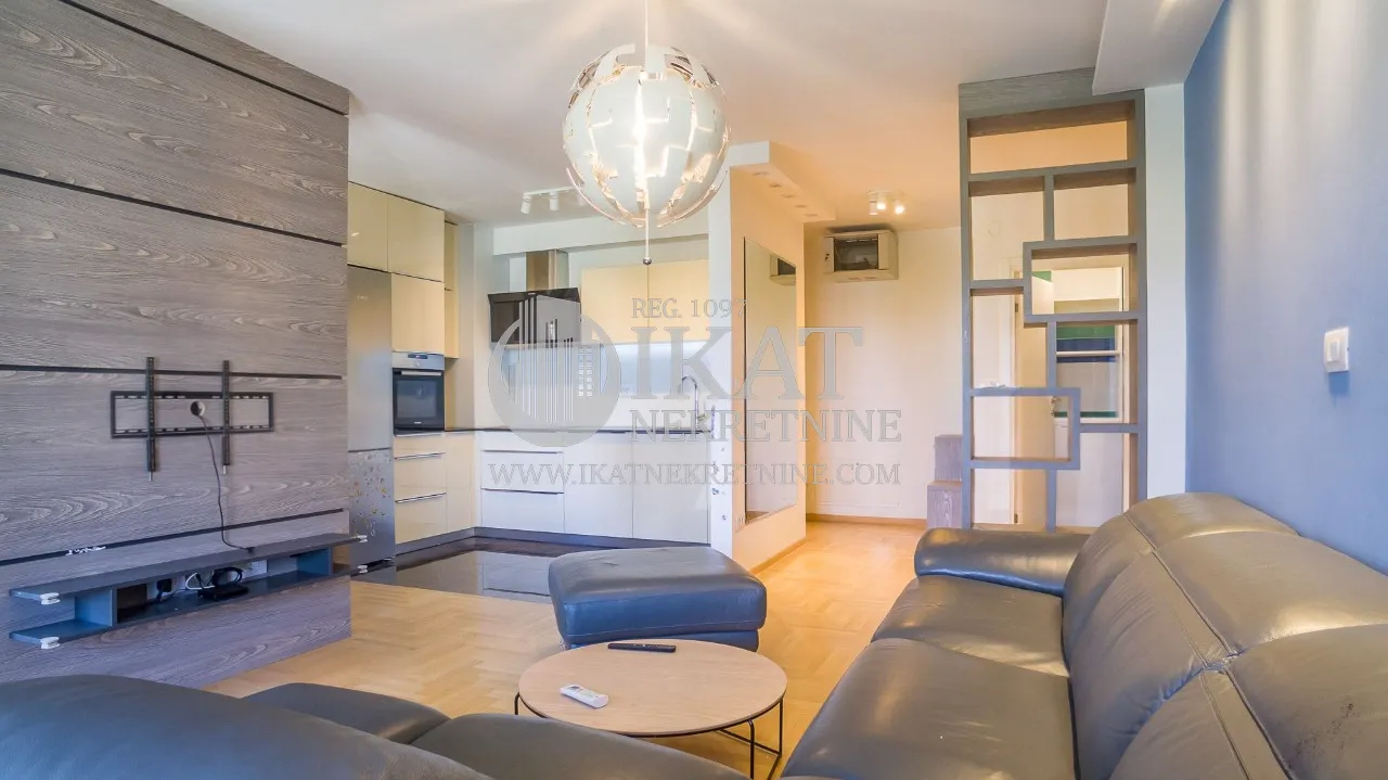 Prodaja, trosoban stan, 83m², Voždovac Sve Podlokacije, Beograd