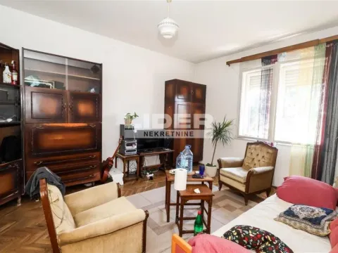 Sale, three bedroom apartment, 75m², Kalenić Pijaca, Vračar Sve Podlokacije - image 3