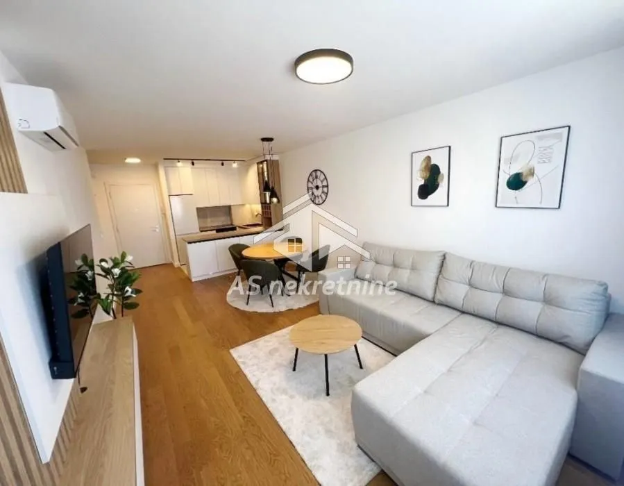 Rent, three bedroom apartment, 75m², Čukarica, Beograd