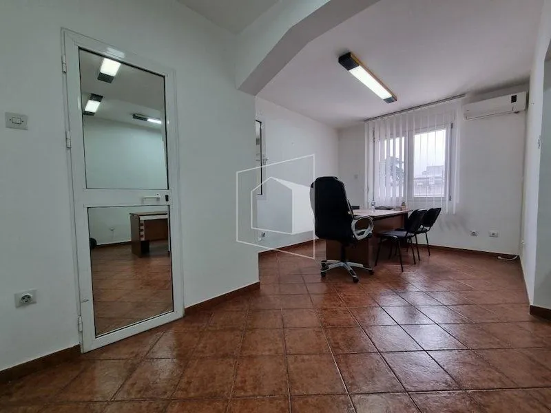 Rent, office space, 50m², Centar, Podgorica