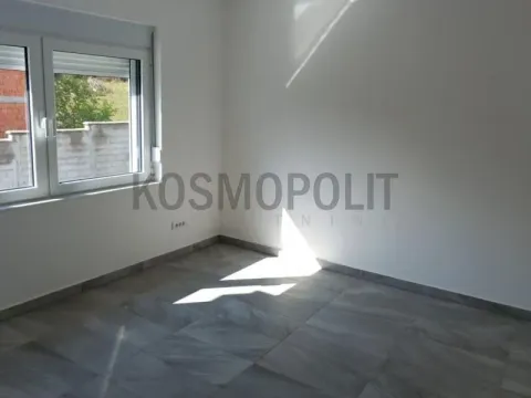 Izdavanje, kuća, 250m², Mali Mokri Lug, Zvezdara Sve Podlokacije - image 9