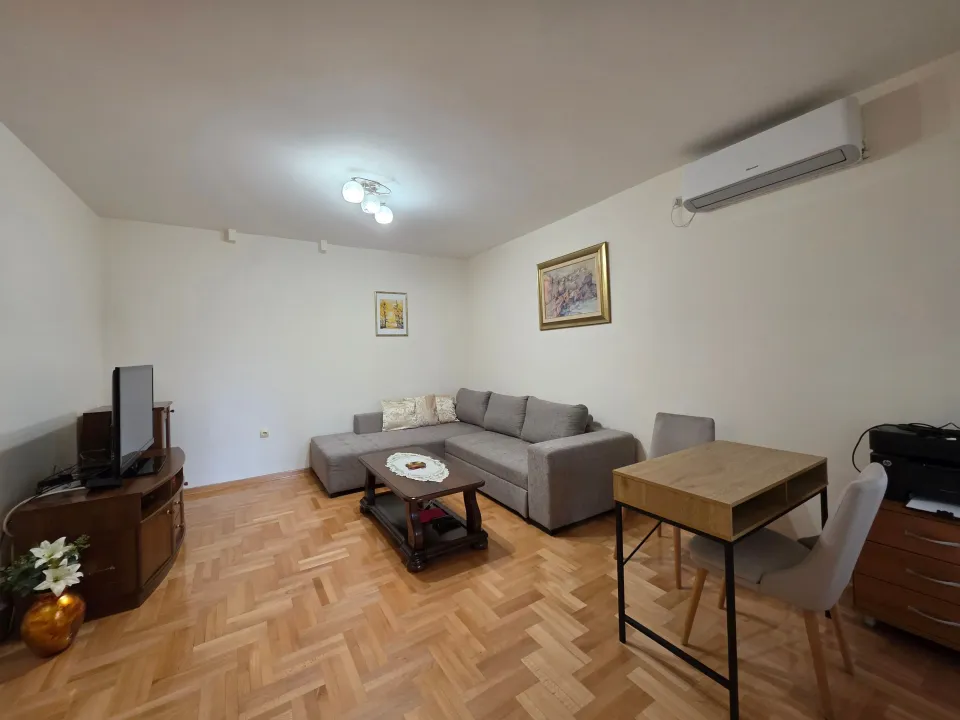Rent, two bedroom apartment, 80m², Blok 6, Podgorica