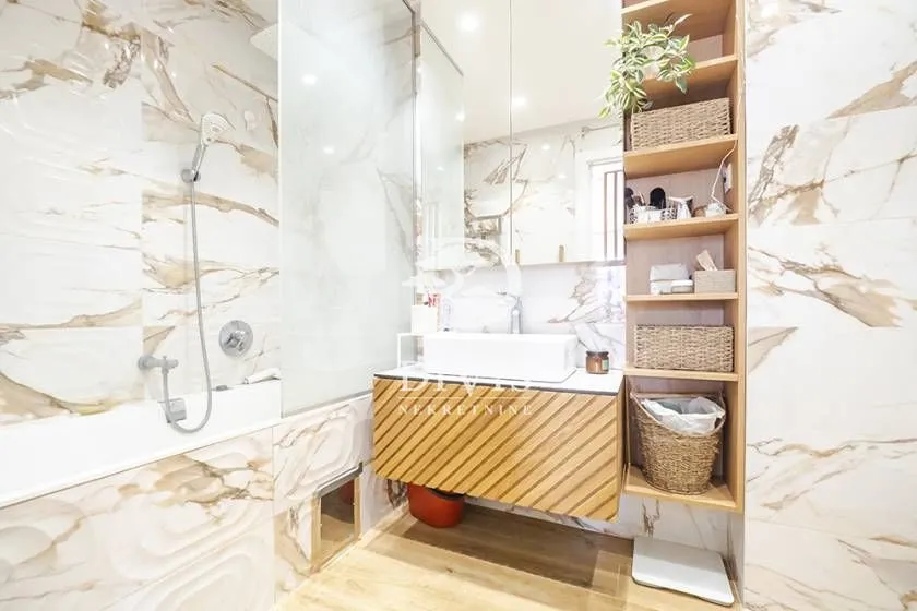 Sale, three bedroom apartment, 87m², Vračar Sve Podlokacije, Beograd