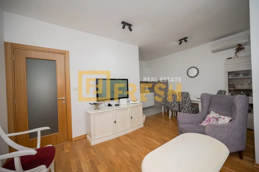 Rent, two bedroom apartment, 60m², Blok 6, Podgorica