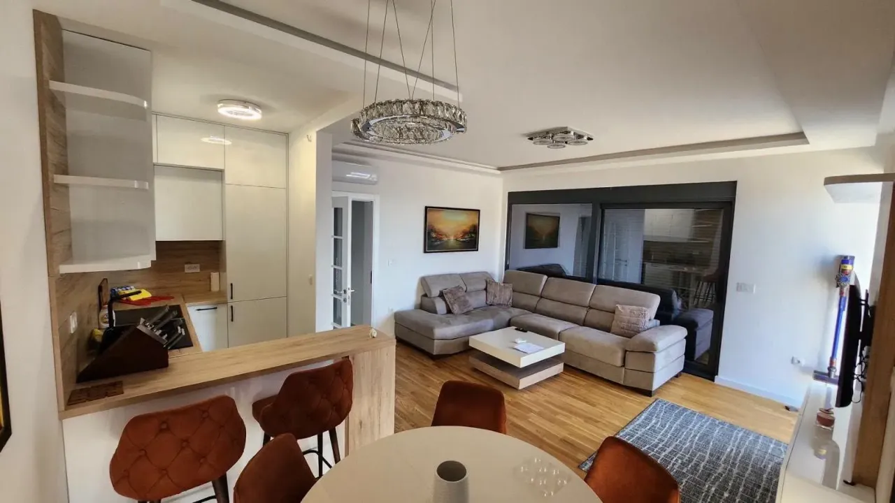 Rent, three bedroom apartment, 90m², Kalimanj, Tivat