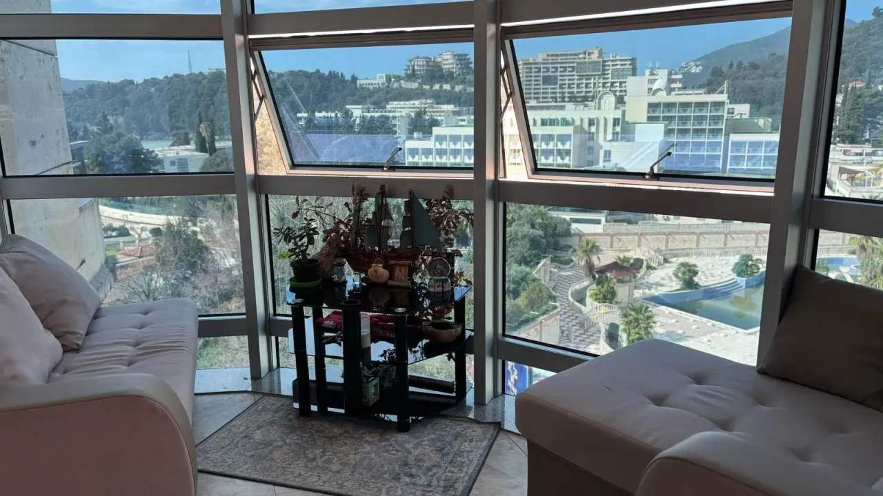 Sale, one bedroom apartment, 71m², Bečići, Budva
