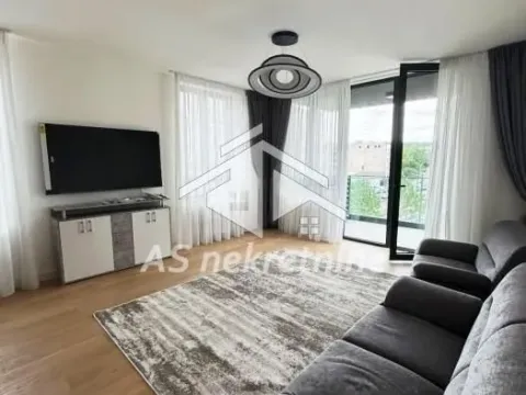 Izdavanje, trosoban stan, 84m², Savski Venac, Beograd - image 2