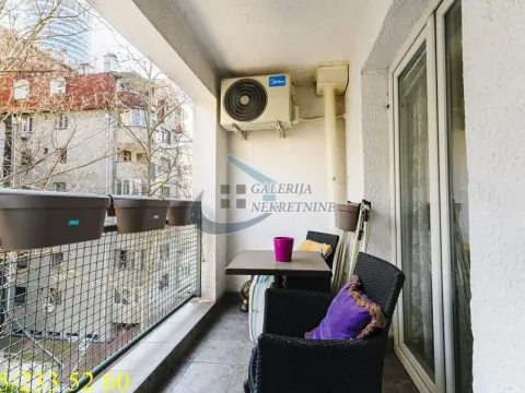 Sale, four bedroom apartment, 105m², Savski Venac, Beograd - image 16