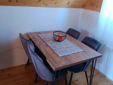 Izdavanje, kuća, 65m², Borje, Žabljak - image 4