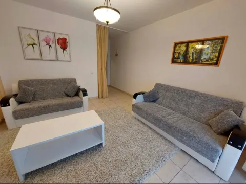 Sale, one bedroom apartment, 57m², Bečići, Budva - image 2