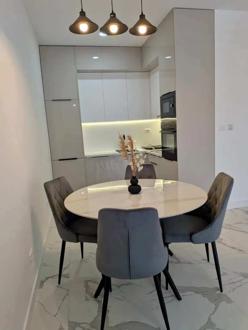 Izdavanje, jednosoban stan, 54m², Ilino, Bar