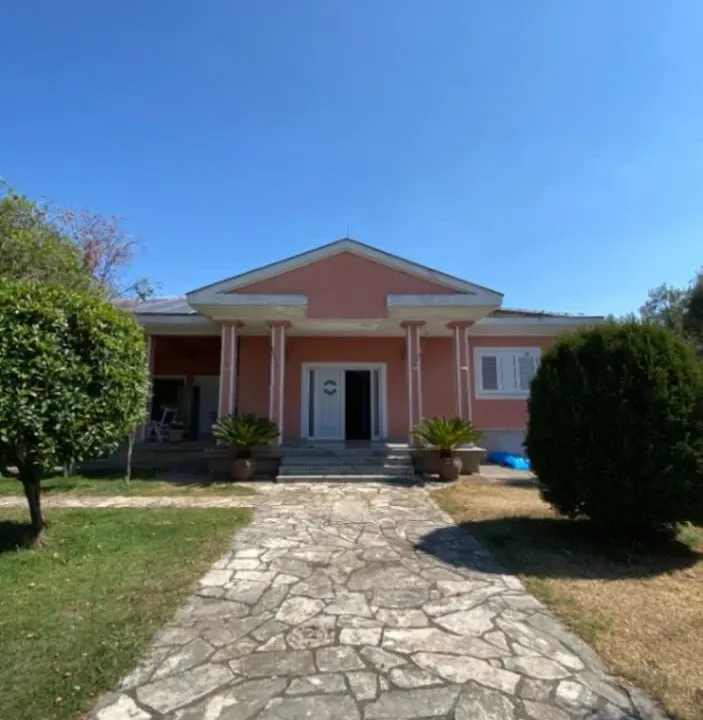 Izdavanje, kuća, 400m², Donja Gorica, Podgorica