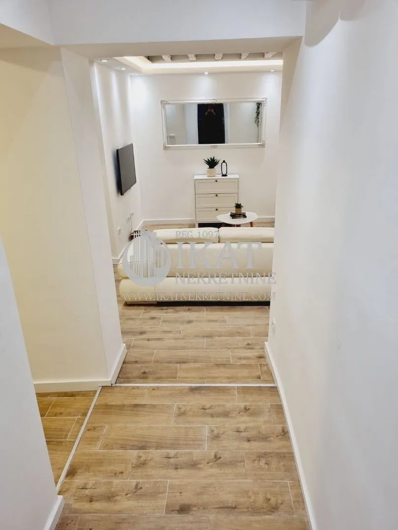 Prodaja, dvosoban stan, 44m², Kalenić Pijaca, Vračar Sve Podlokacije