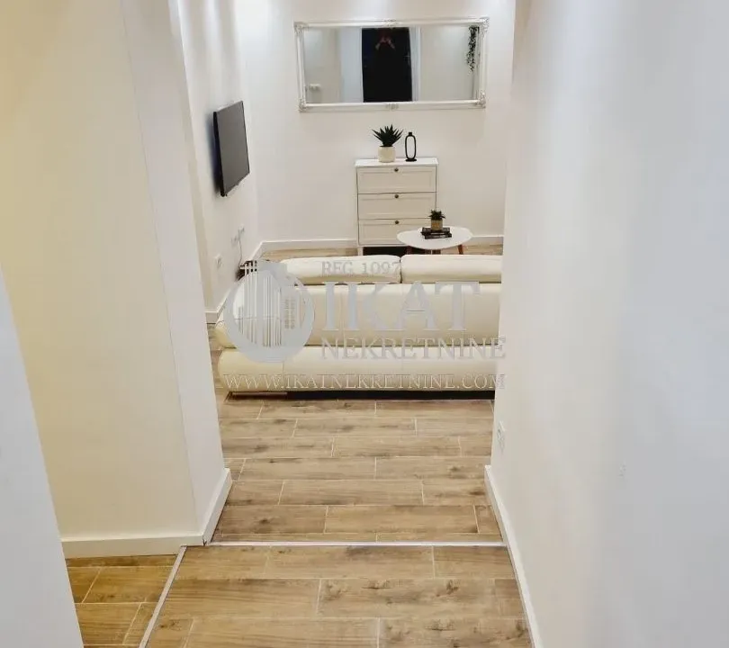 Prodaja, dvosoban stan, 44m², Kalenić Pijaca, Vračar Sve Podlokacije