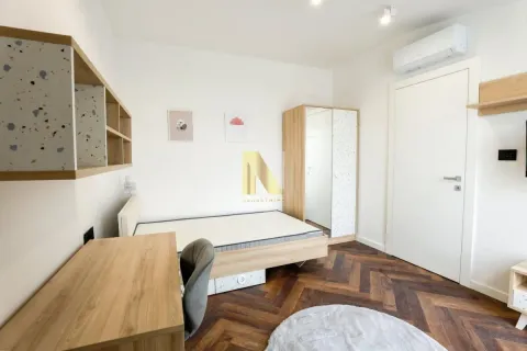 Izdavanje, četvorosoban stan, 100m², Petrovaradin, Novi Sad - image 21