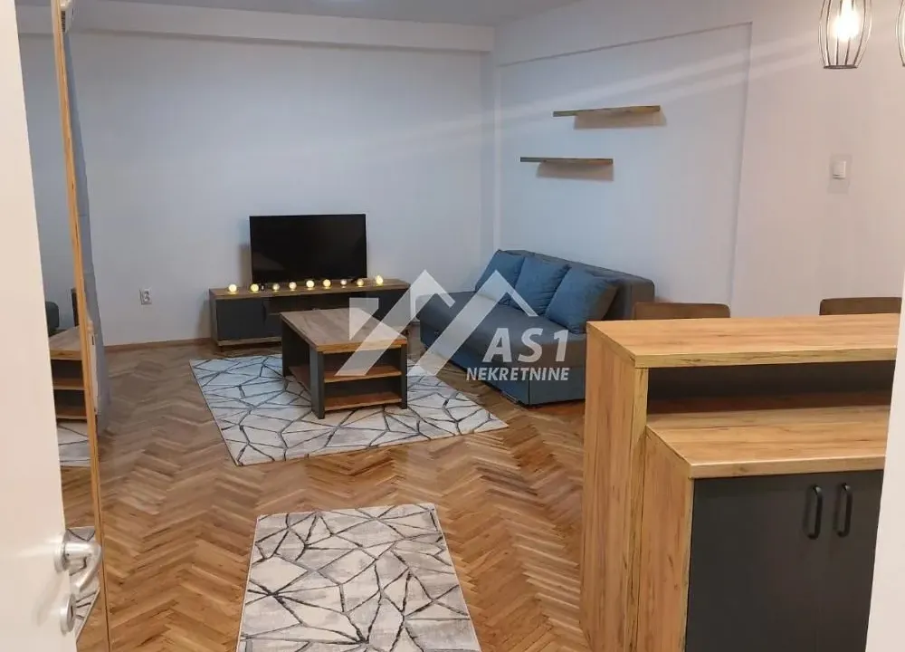 Izdavanje, stan, 33m², Grbavica, Novi Sad Sve Podlokacije