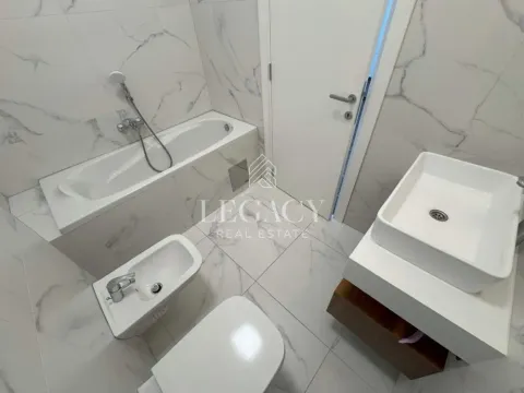 Sale, four bedroom apartment, 190m², Južni Bulevar, Vračar Sve Podlokacije - image 11