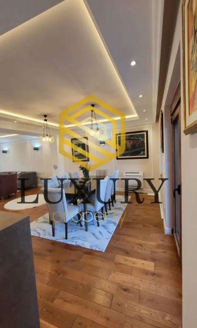 Rent, house, 280m², Stara Varoš, Podgorica