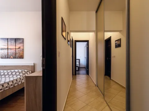 Rent, three bedroom apartment, 60m², Budva, Crna Gora - image 3