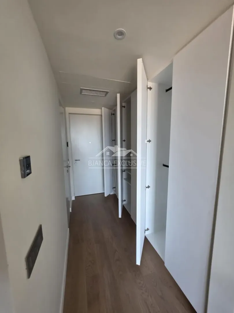 Prodaja, jednosoban stan, 33m², Novi Beograd Blok 65, Novi Beograd Sve Podlokacije