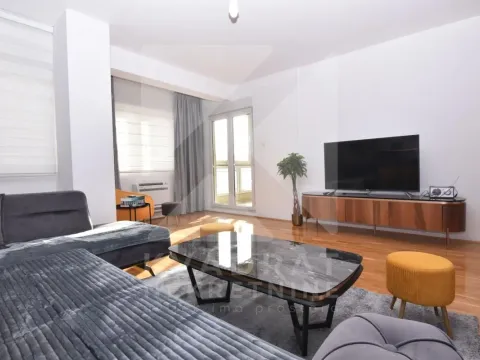 Izdavanje, trosoban stan, 105m², Ljubović, Podgorica - image 9