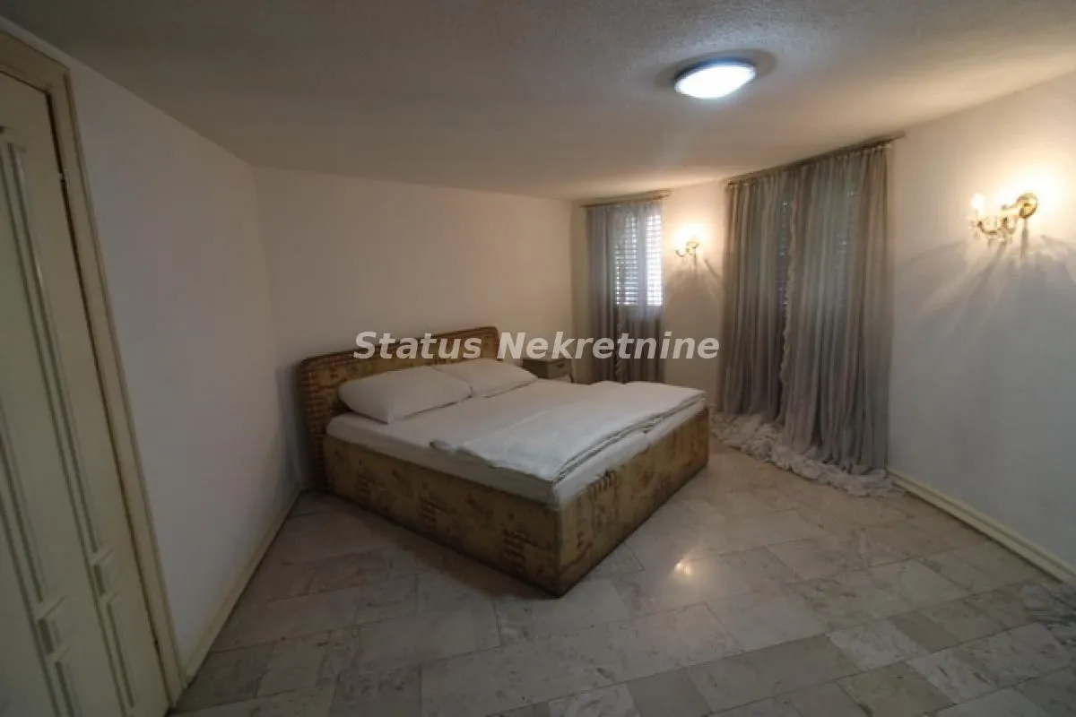 Prodaja, kuća, 416m², Sremska Mitrovica, Srbija