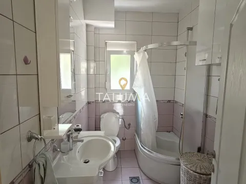 Izdavanje, dvosoban stan, 90m², Stari Aerodrom, Podgorica - image 8