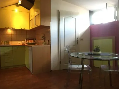 Izdavanje, garsonjera, 30m², Centar, Cetinje - image 6