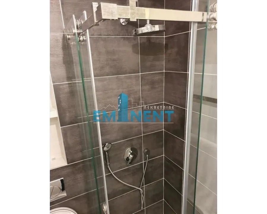 Rent, one bedroom apartment, 37m², Crveni Krst, Beograd