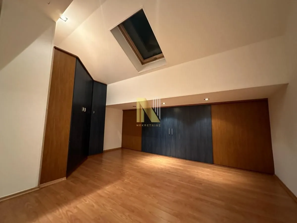 Izdavanje, kuća, 250m², Lipov gaj, Novi Sad Sve Podlokacije