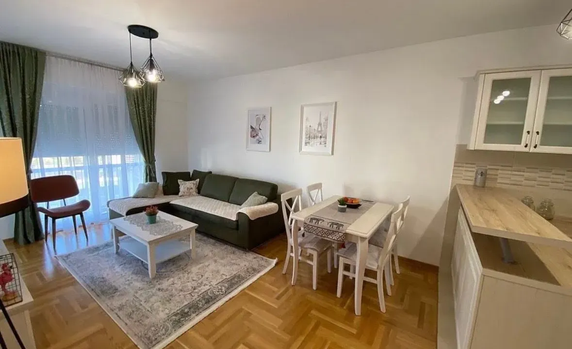 Izdavanje, jednosoban stan, 55m², Donja Lastva, Tivat