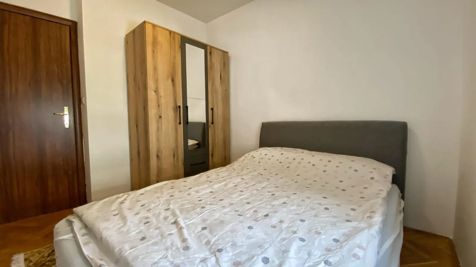 Rent, one bedroom apartment, 32m², Blok 9, Podgorica