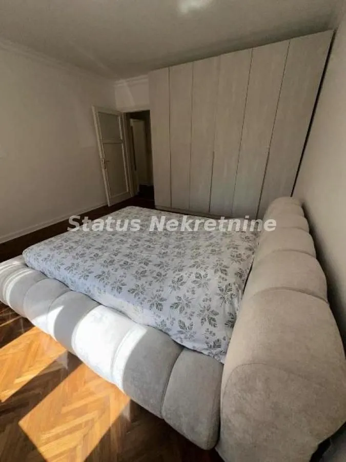 Prodaja, trosoban stan, 78m², Centar, Novi Sad