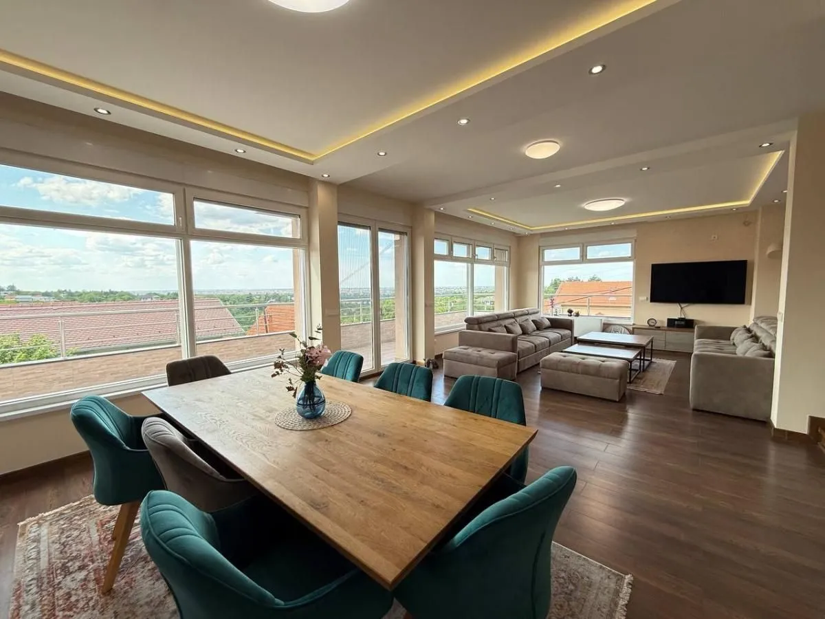 Prodaja, kuća, 443m², Petrovaradin, Novi Sad