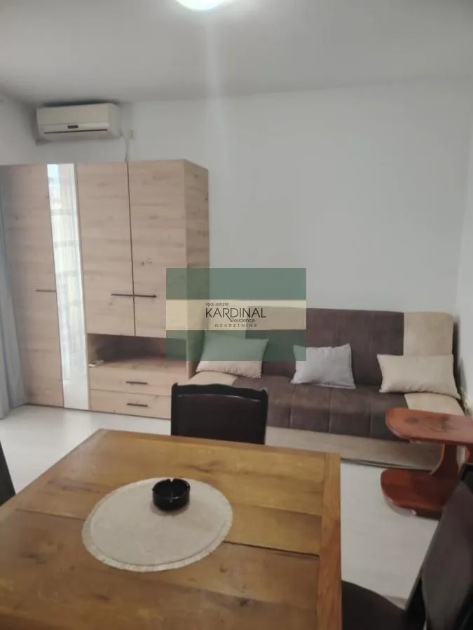 Prodaja, garsonjera, 27m², Centar, Vrnjačka Banja