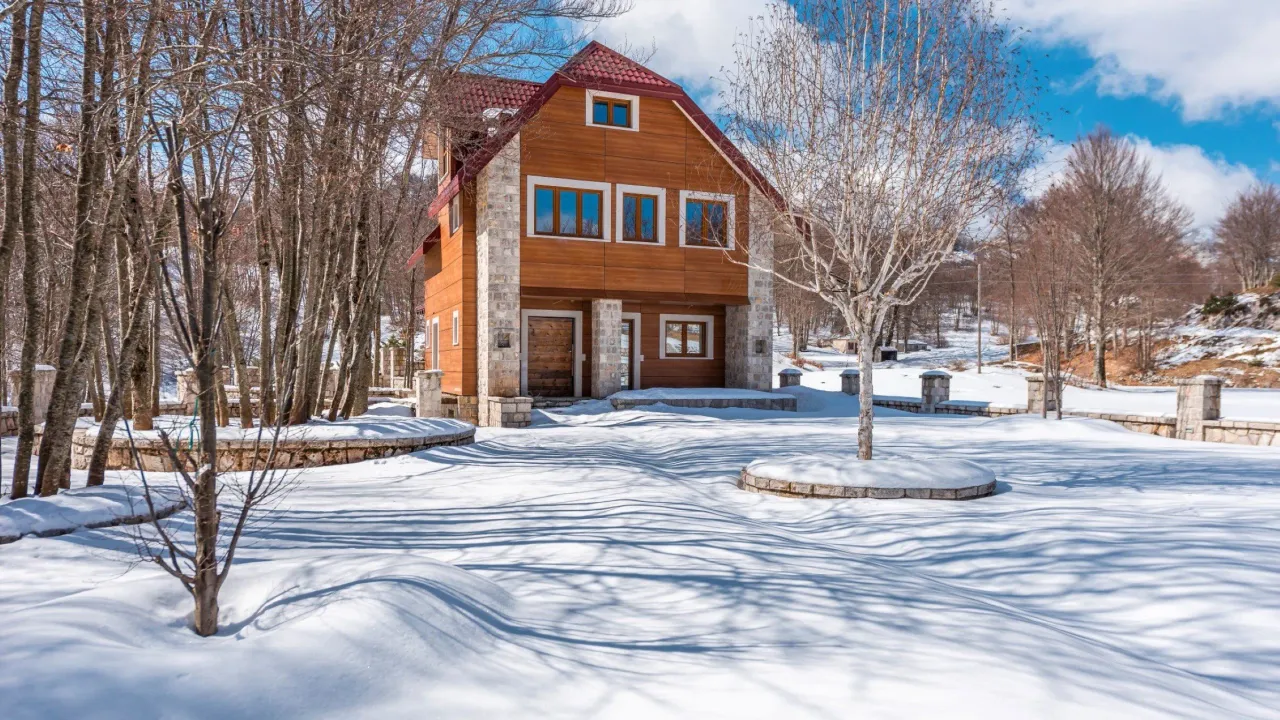 Sale, house, 402m², Ivanova Korita, Cetinje