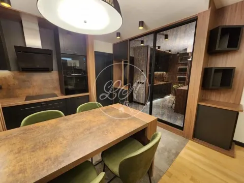 Izdavanje, trosoban stan, 82m², Novi Beograd Blok 65, Novi Beograd Sve Podlokacije - image 2