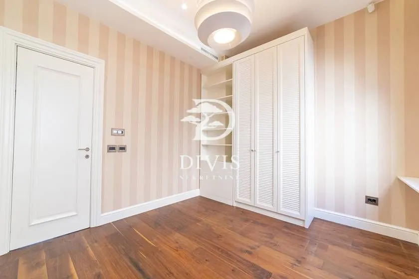 Sale, four bedroom apartment, 152m², Vračar Hram, Vračar Sve Podlokacije