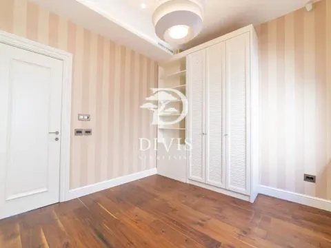 Prodaja, četvorosoban stan, 152m², Vračar Hram, Vračar Sve Podlokacije - image 14